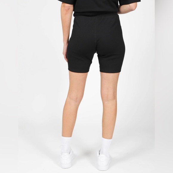 BNWT Brunette The Label The Biker Short in Black - Picture 2 of 3